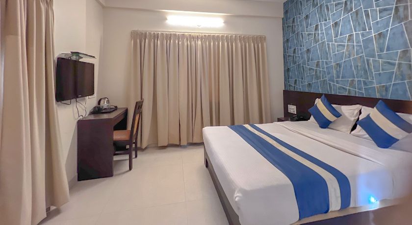 Willow Tree Business Hotel in Bangalore