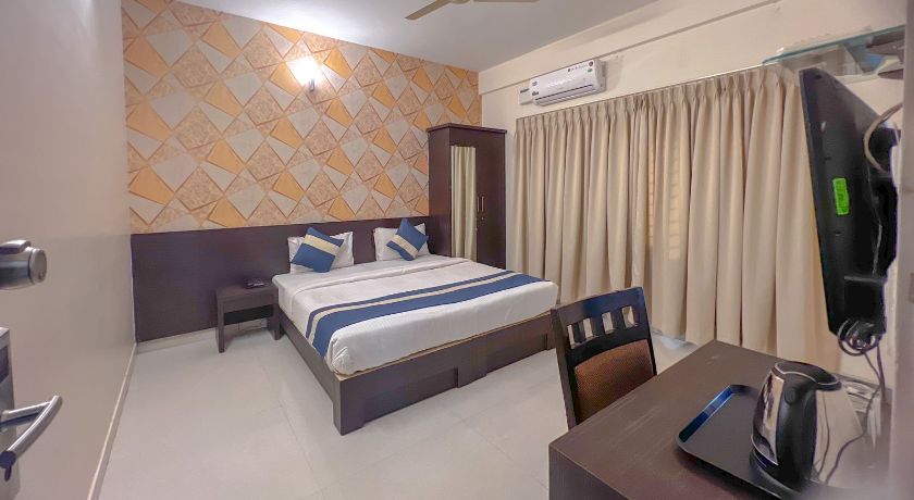 Willow Tree Business Hotel in Bangalore
