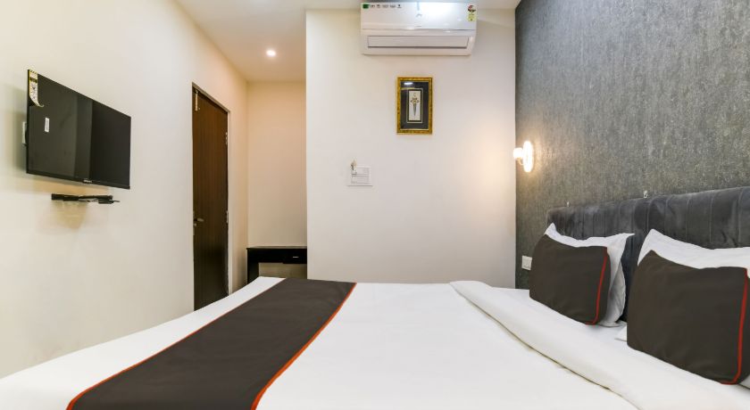 Hotel Iconic Stay in Indore