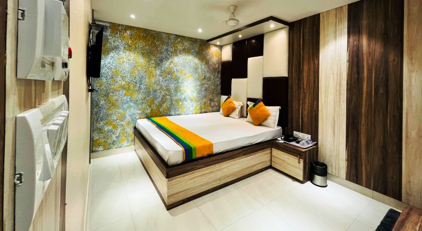 Hotel Steam in Kolkata