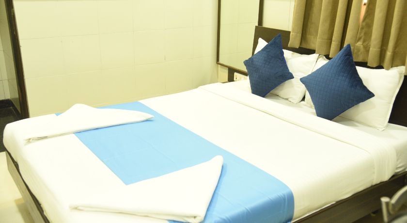 Hotel Triton Sion in Mumbai