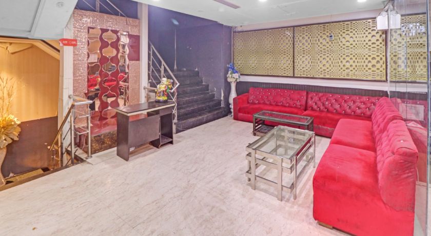 Hotel Seventh Heaven in Delhi