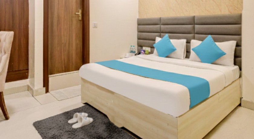 Hotel Seventh Heaven- Near Shakurpur Metro Station in Delhi