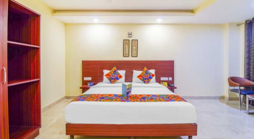 Hotel Vamika Residency in Gurgaon