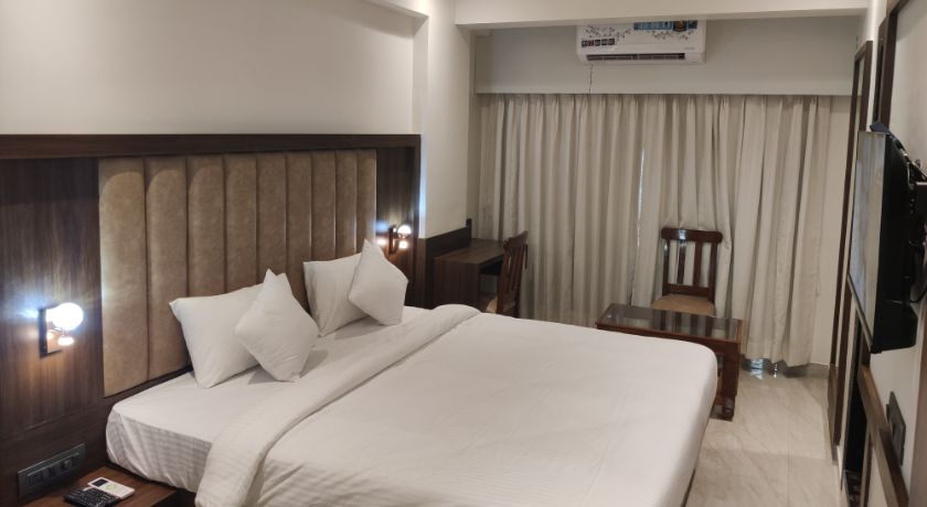 Hotel Flysky Rooms and Banquets in Navi Mumbai