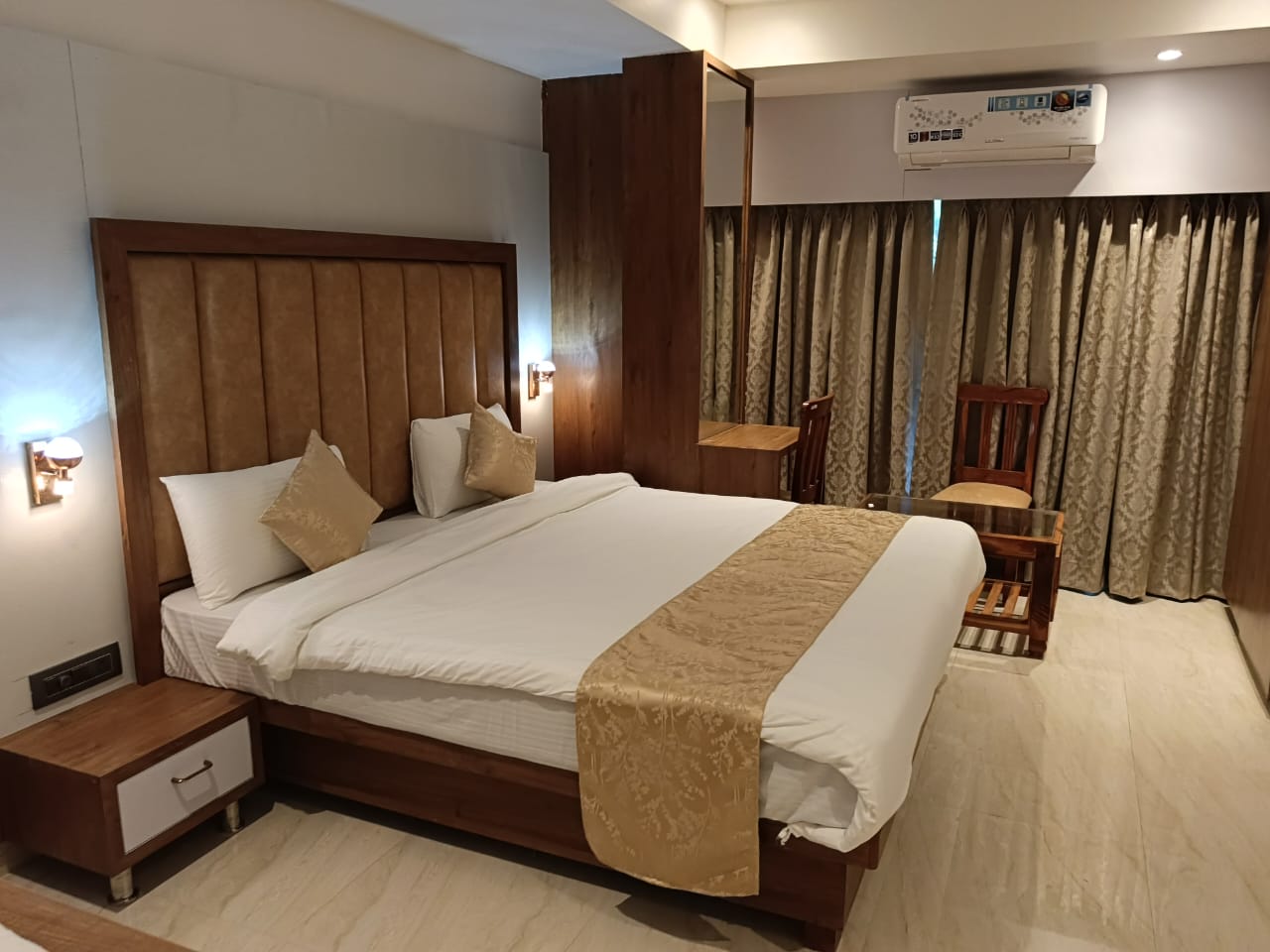 Hotel Flysky Rooms and Banquets in Navi Mumbai