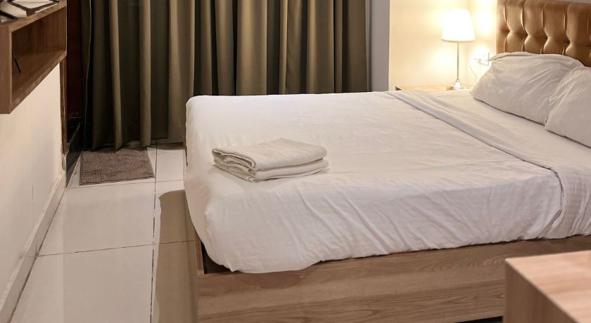 Hotel Hibiscus Tree in Hyderabad