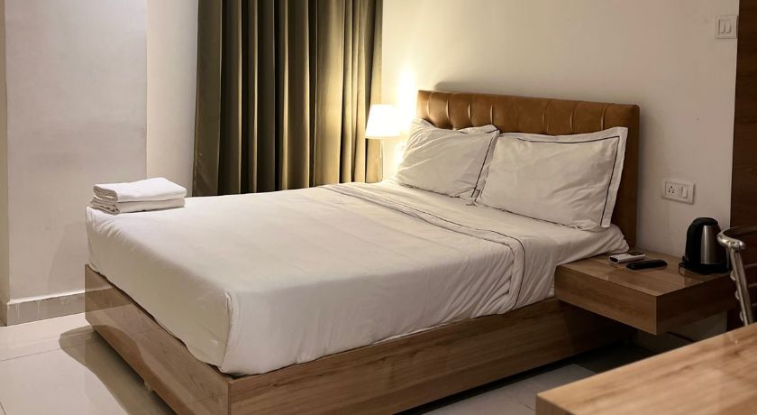 Hotel Hibiscus Tree in Hyderabad