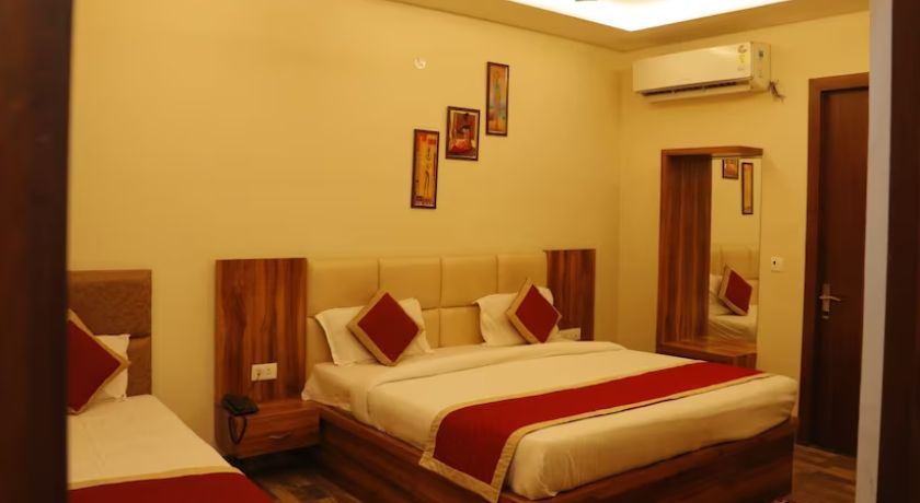 Hotel Taj Sarovar in Agra