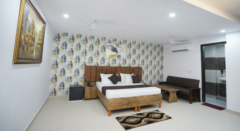 The Royal Retreat  in Delhi