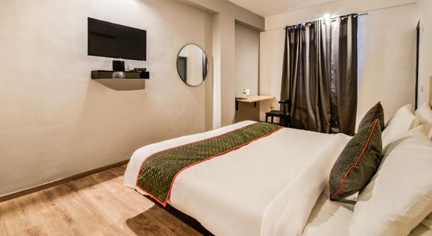 Hotel Luxurs in Jaipur