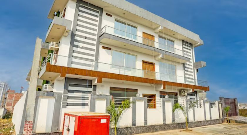 Hotel Galaxy Inn in Noida