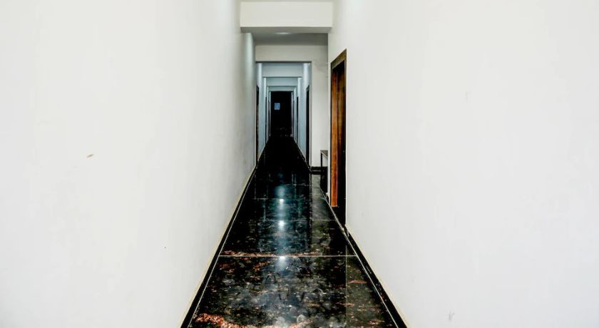 Hotel Galaxy Inn in Noida