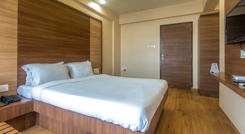 Hotel Mahadev Residency in Thane