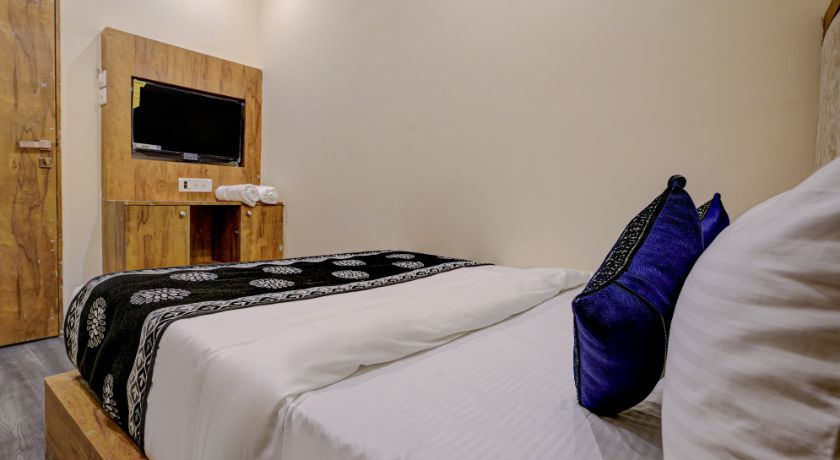 Hotel Lucky Palace in Mumbai