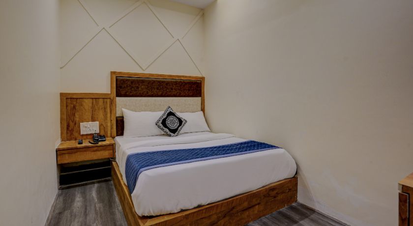 Hotel Lucky Palace in Mumbai