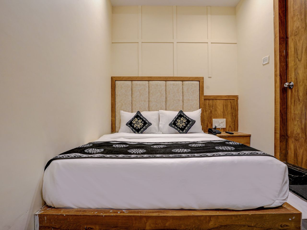 Hotel Lucky Palace in Mumbai