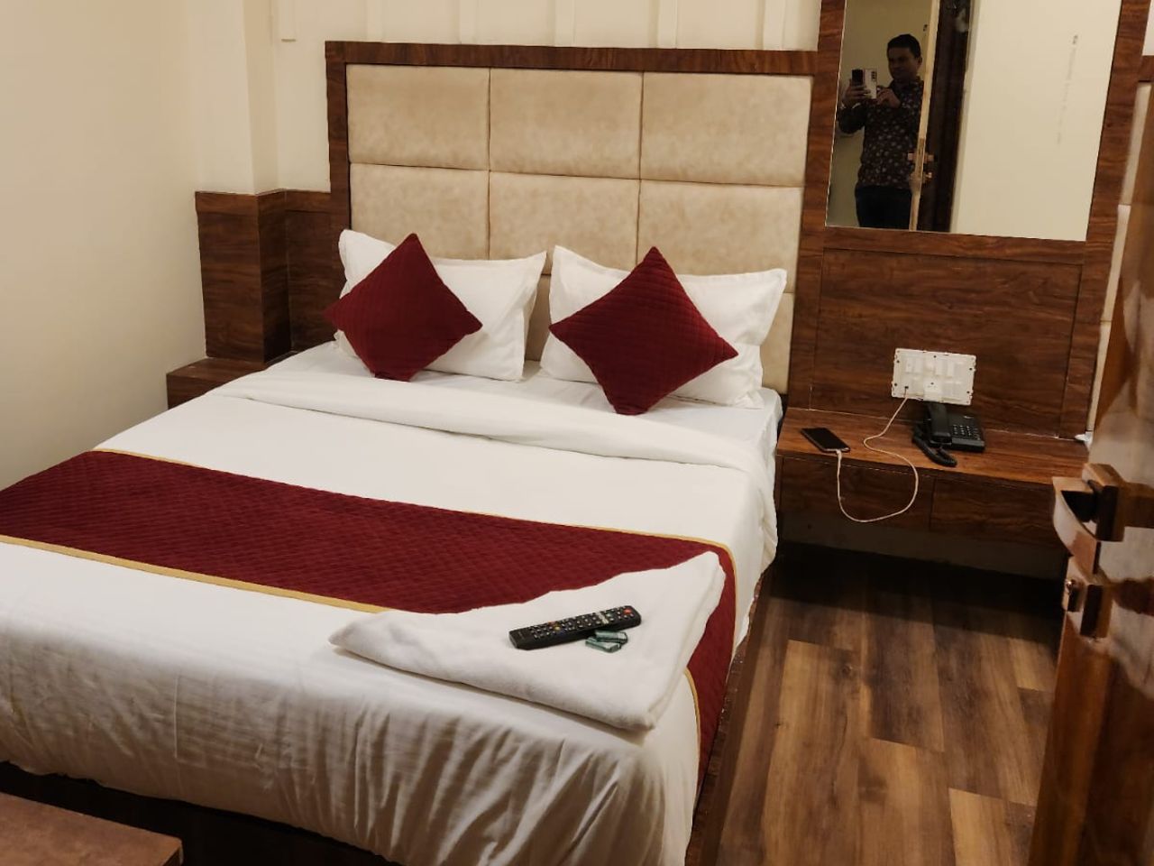 Hotel Ashirwad Inn in Mumbai