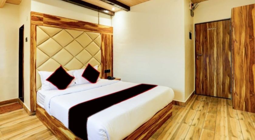 Hotel Plaza Inn in Mumbai