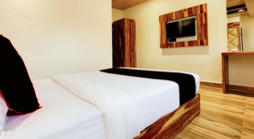 Hotel Plaza Inn in Mumbai