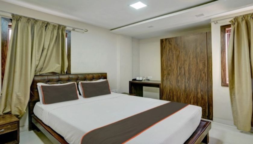Hotel Orange Park in Bangalore