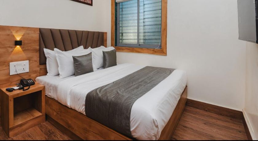 Hotel Airport Palace in Mumbai