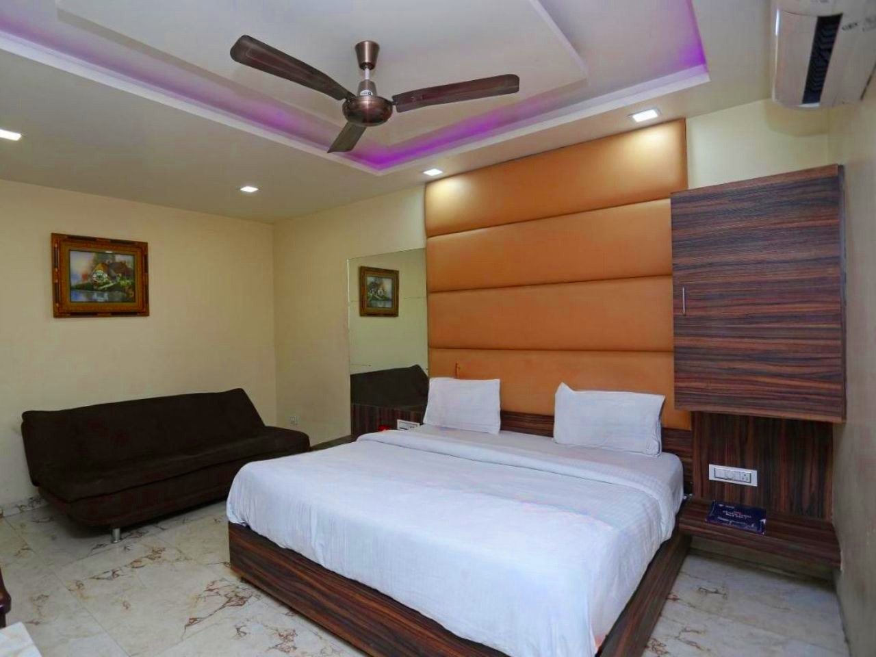 Hotel Samrat in Gurgaon