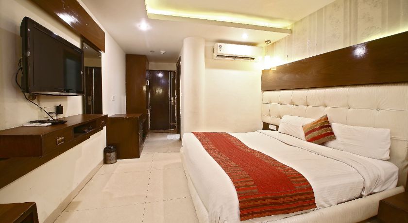 Hotel Diamond Plaza in Chandigarh