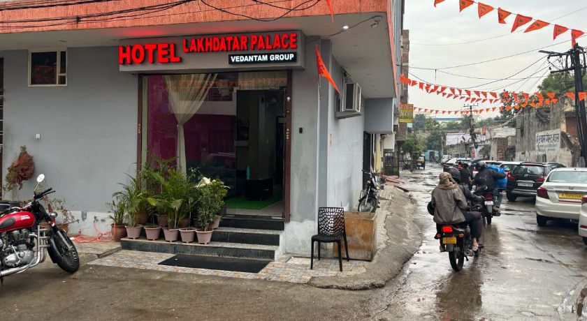 Hotel Lakhdatar Palace in Jaipur