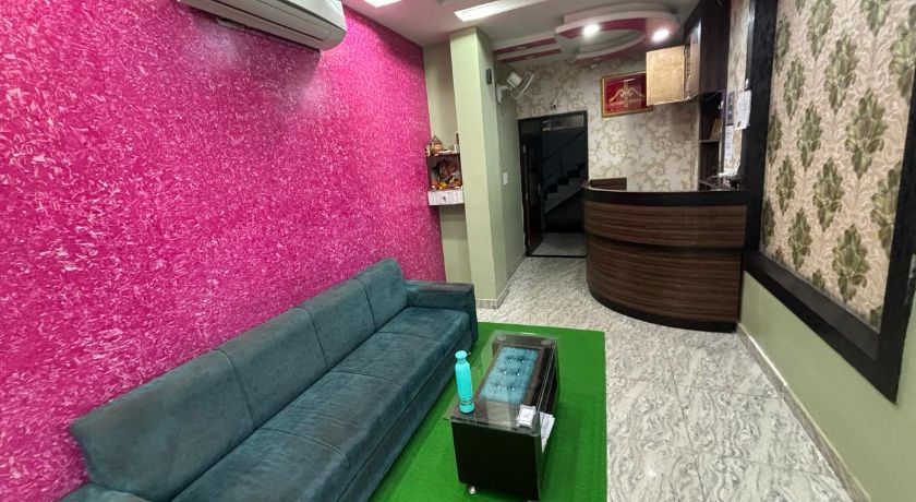 Hotel Lakhdatar Palace in Jaipur