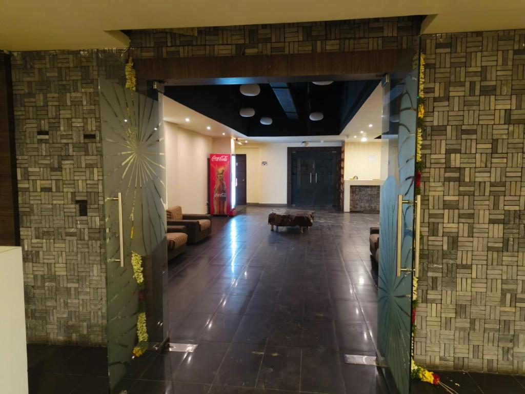 Redfox - Skyone Mall in Chennai