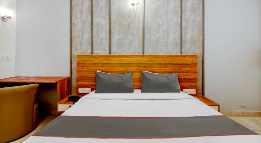 Hotel Royal Elevar in Bangalore