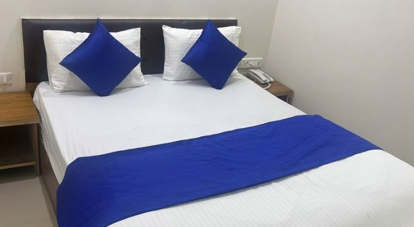 Hotel Gift Inn in Gandhinagar