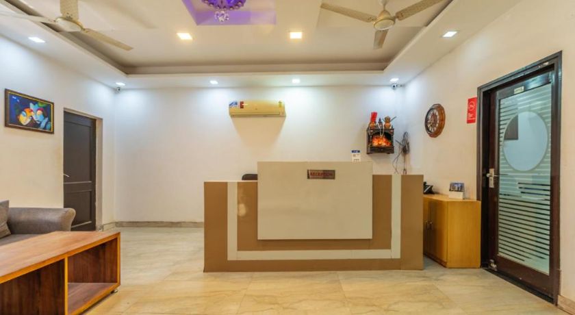 Hotel Diplomat Regency in Delhi