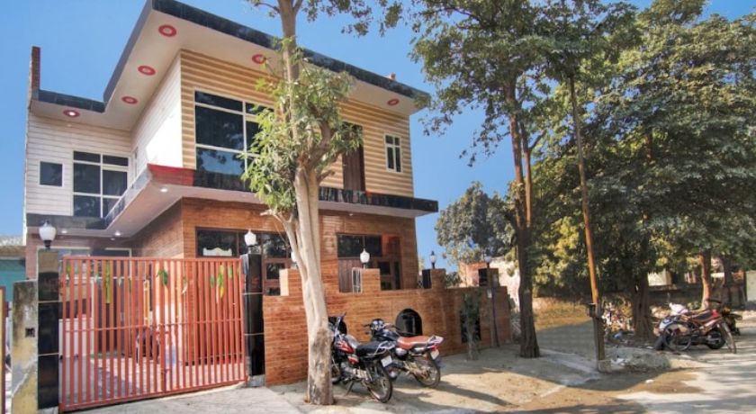 Hotel Govind Residency in Noida