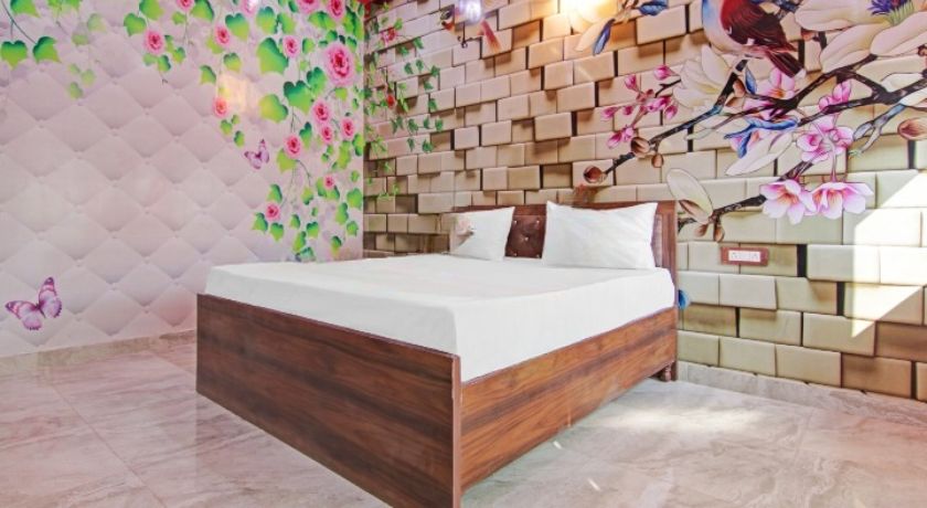 Hotel Govind Residency in Noida