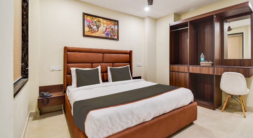 Hotel Nirvana Residency in Delhi
