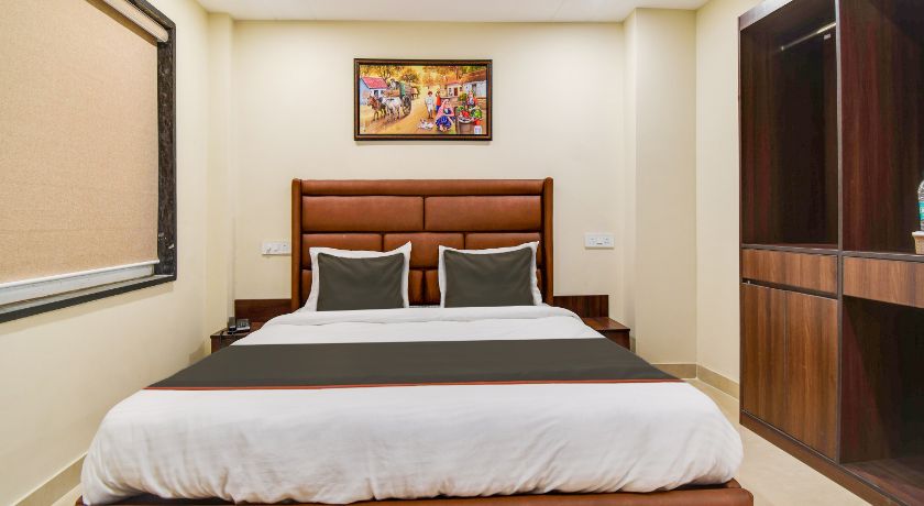 Hotel Nirvana Residency in Delhi