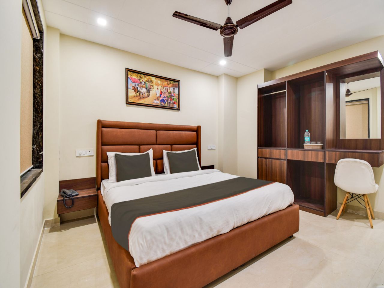 Hotel Nirvana Residency in Delhi