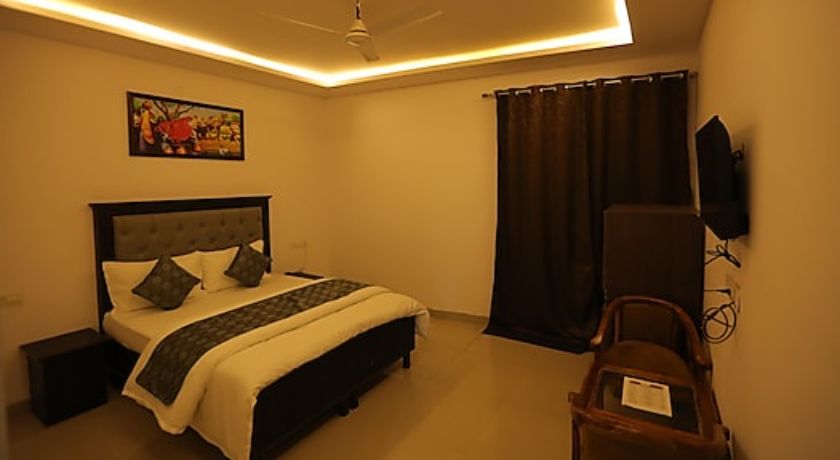 Hotel Royal Empire in Mohali