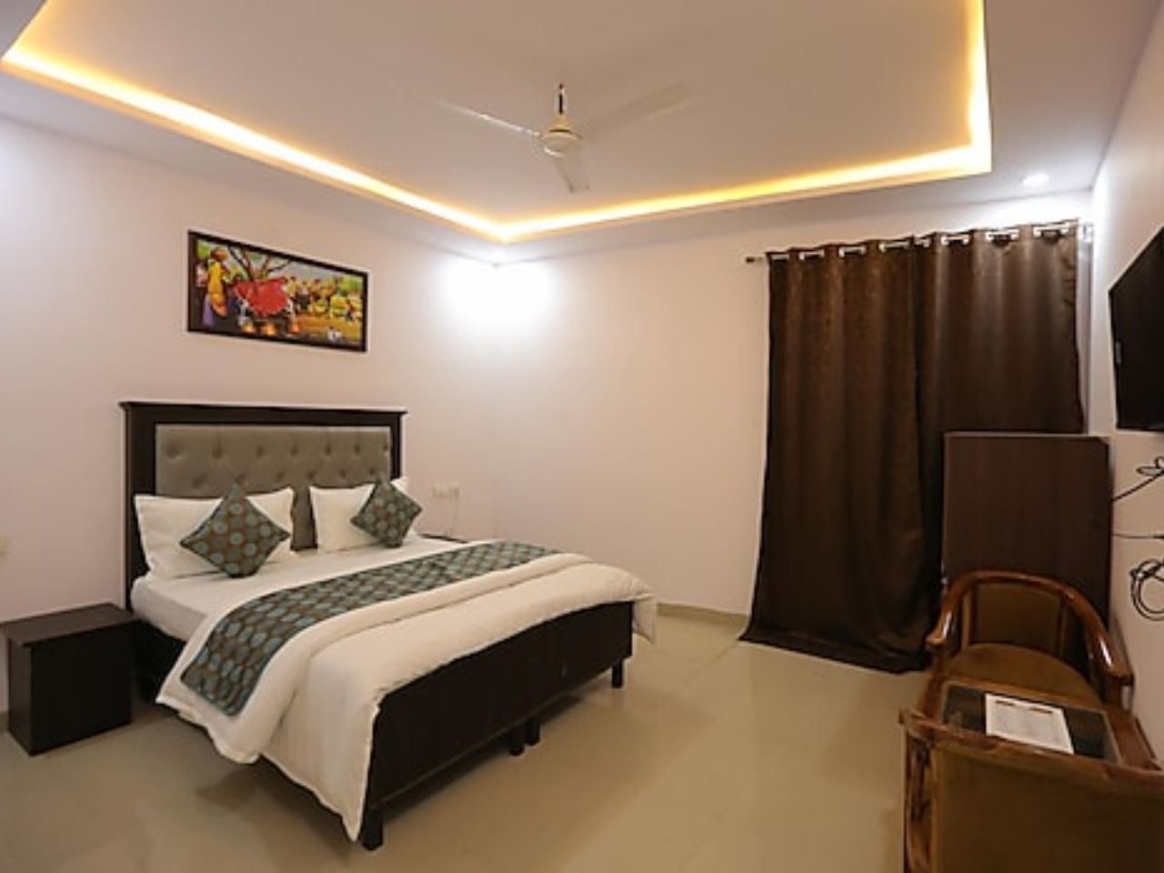 Hotel Royal Empire in Mohali