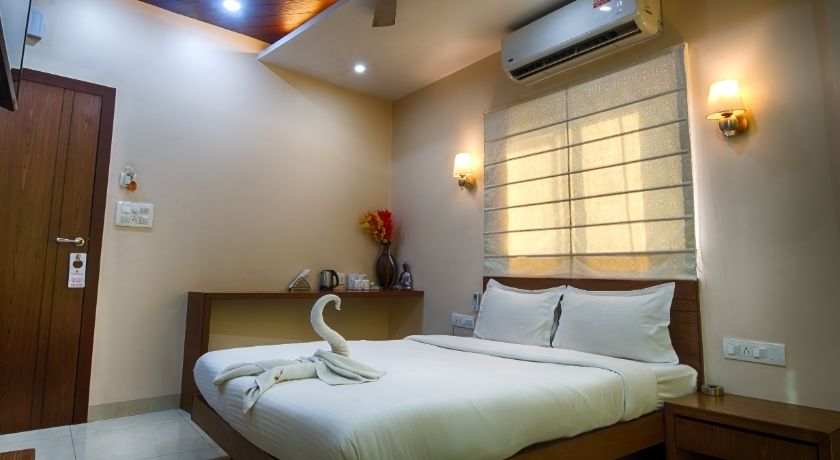 The Oval Rooms in Kolkata