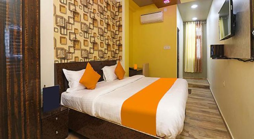 Hotel GMC Grand in Lucknow