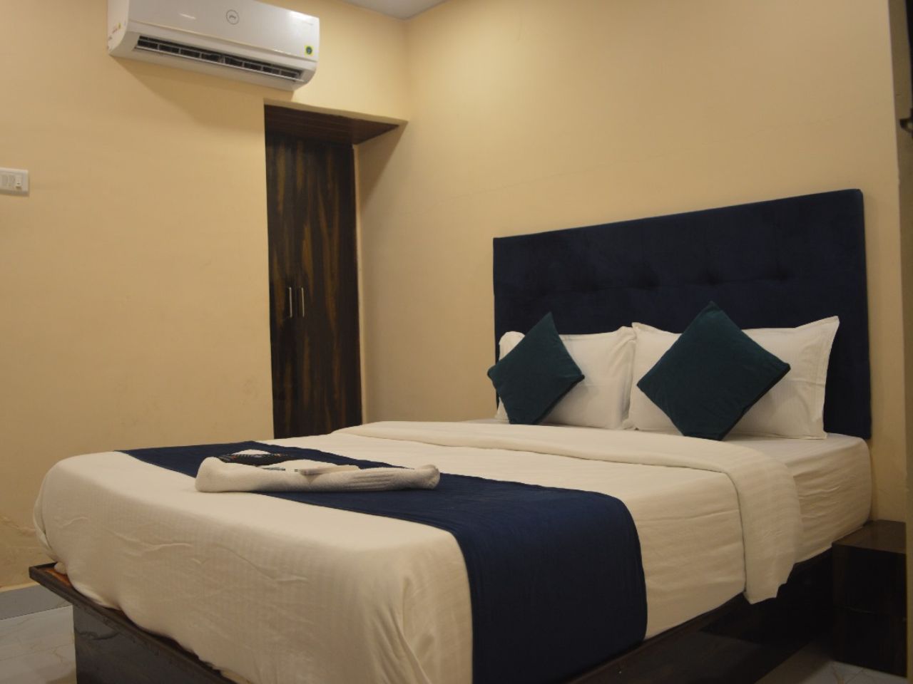 Hotel Kurla Inn in Mumbai