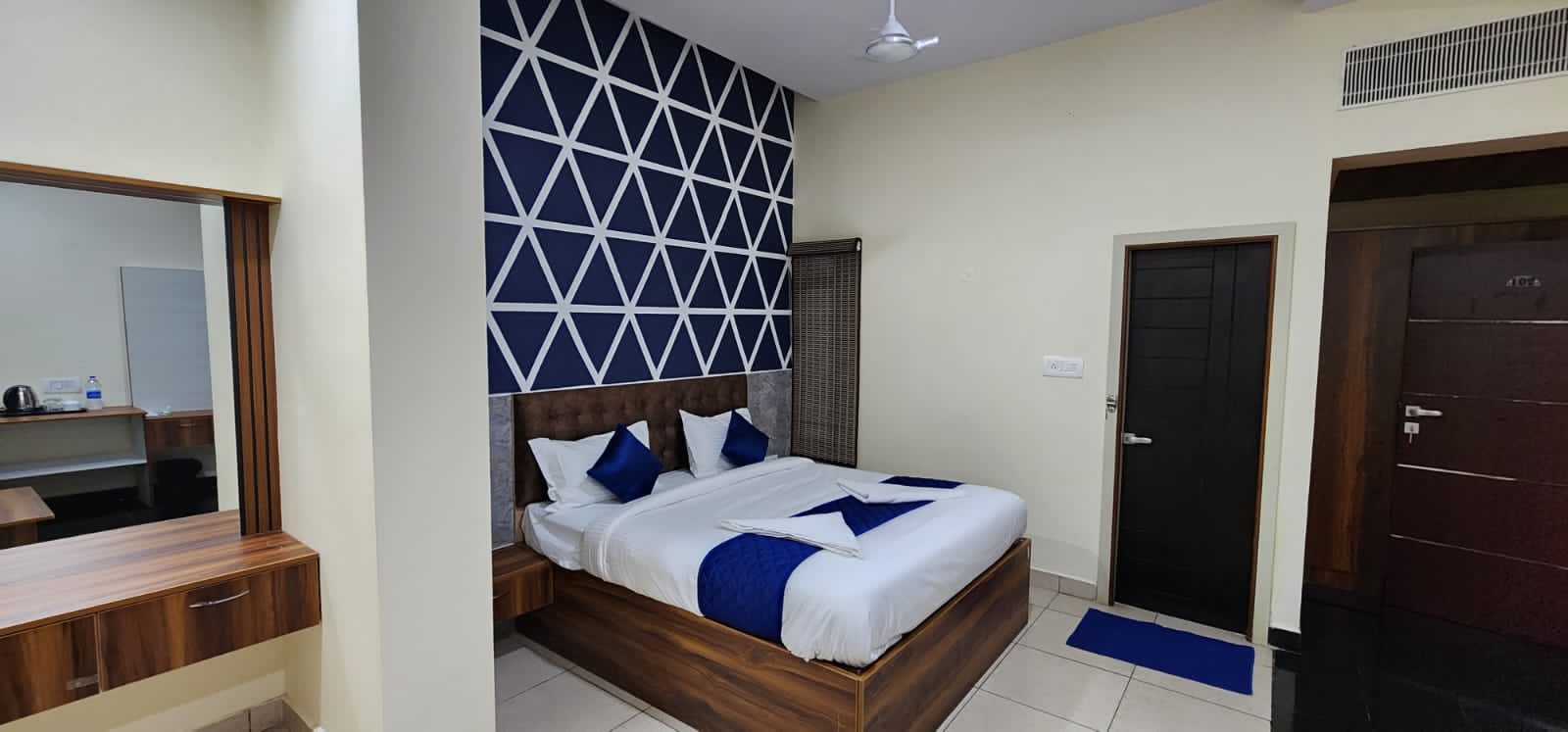 Vivelaa Hotels and Restobar in Pondicherry