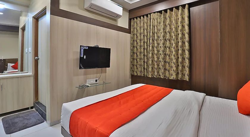 Hotel Shreenath in Ahmedabad