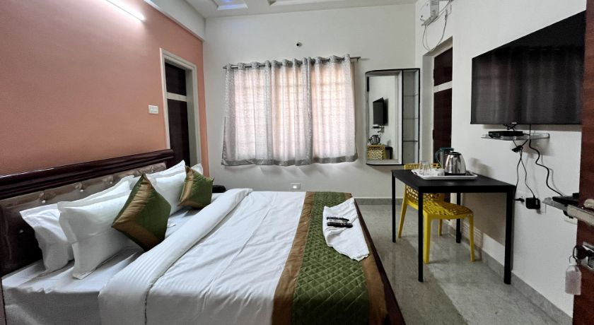 Golden Leaf Hotel in Hyderabad