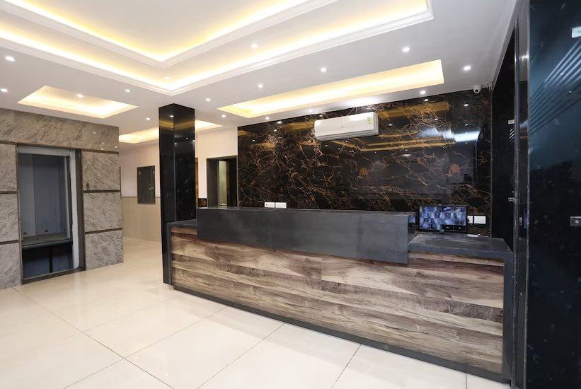 Hotel Ivy Plaza in Delhi