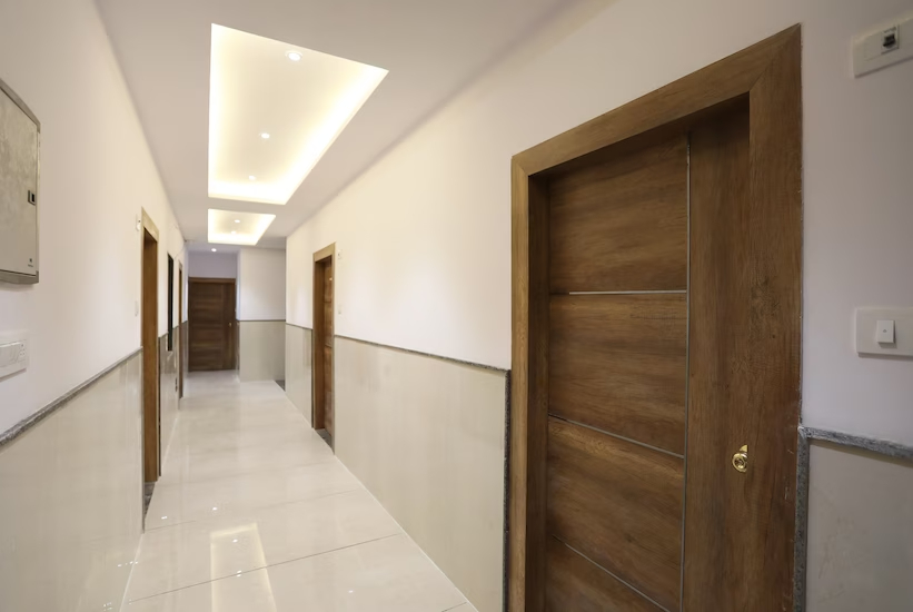 Hotel Ivy Plaza in Delhi