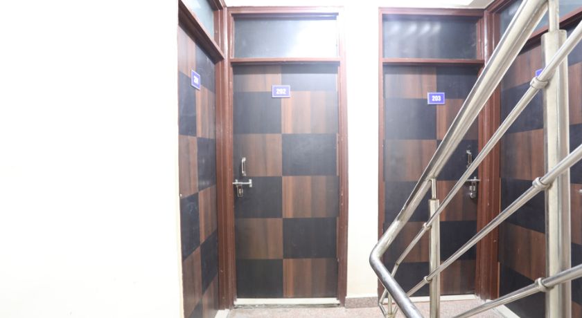 Hotel AP Residency in Noida